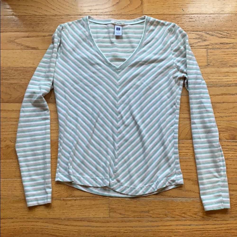 Gap tee - Picture 2 of 3